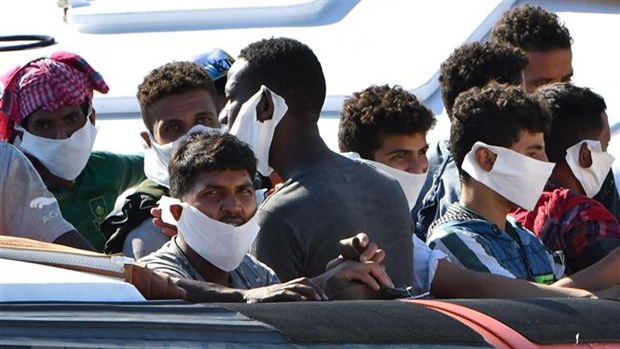 163 người nhập cư bất hợp pháp được giải cứu ở bờ biển ngoài khơi Tunisia